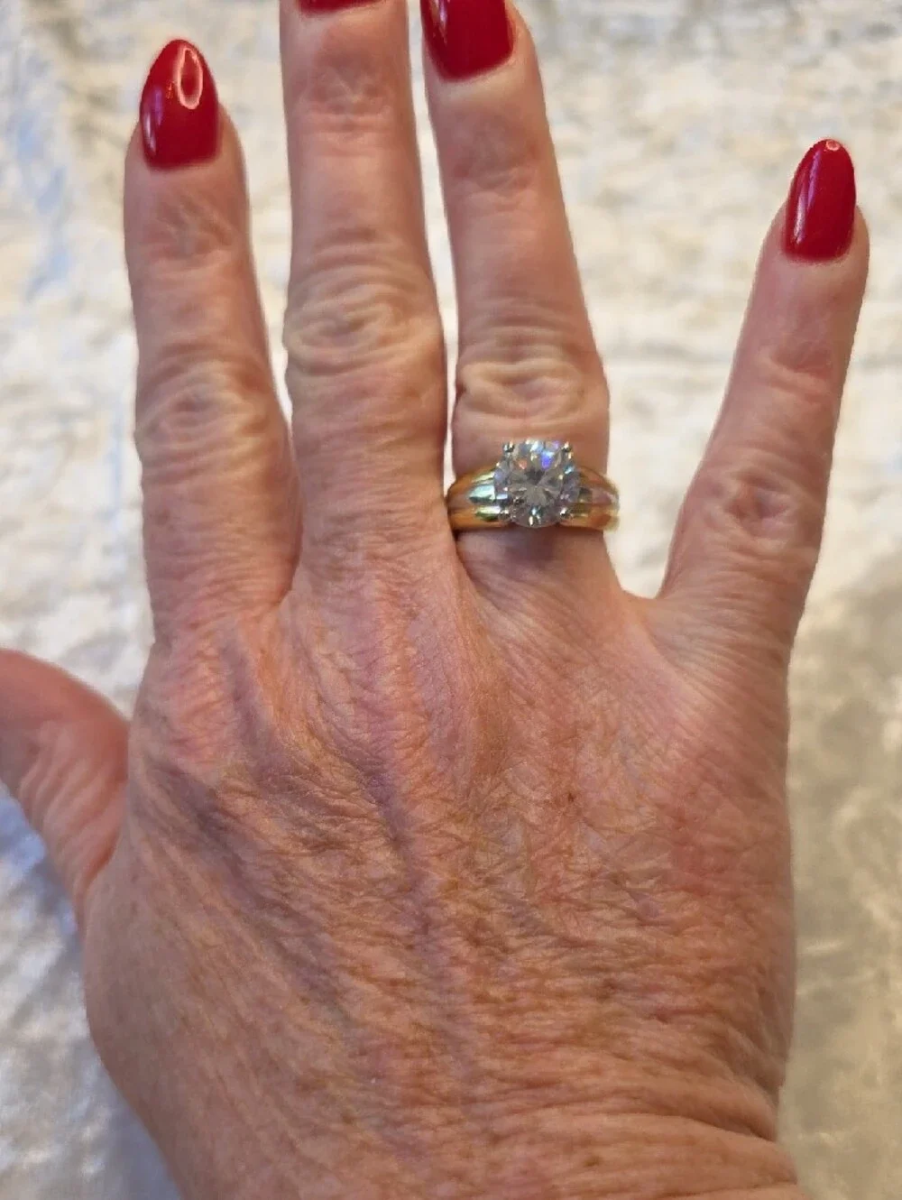 Classic Gold & Silver-Tone Solitaire Bold Ring with Clear Round Stone Size 7.5